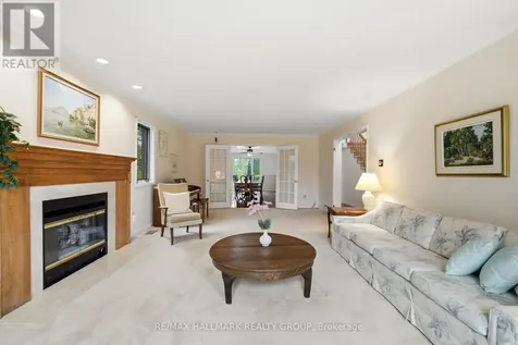 20 Halldorson Crescent Ottawa ON K2K 2C7