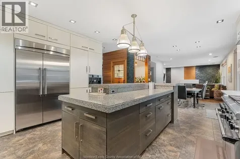 1120 Deerview Lasalle ON N9J 0A7