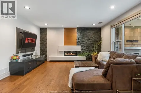 1120 Deerview Lasalle ON N9J 0A7