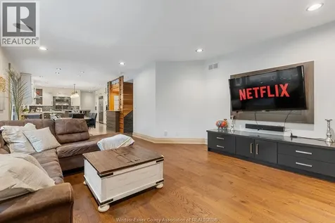 1120 Deerview Lasalle ON N9J 0A7