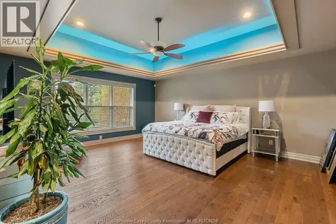 1120 Deerview Lasalle ON N9J 0A7