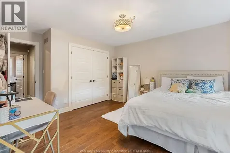 1120 Deerview Lasalle ON N9J 0A7