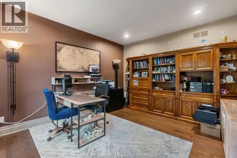 1120 Deerview Lasalle ON N9J 0A7