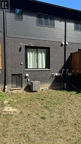 928 Robert Ferrie Drive Kitchener ON N2R 0P9