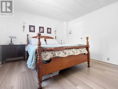 211 Elliott Crescent Renfrew ON K7V 3Z2