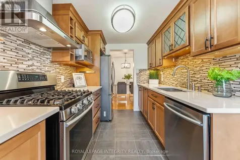 13 Southpointe Avenue Ottawa ON K2J 4V4