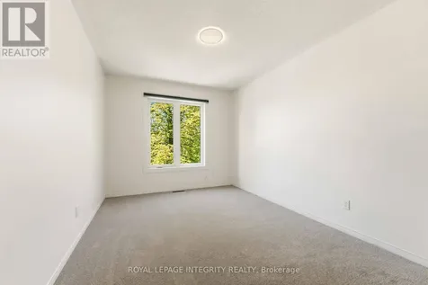 13 Southpointe Avenue Ottawa ON K2J 4V4