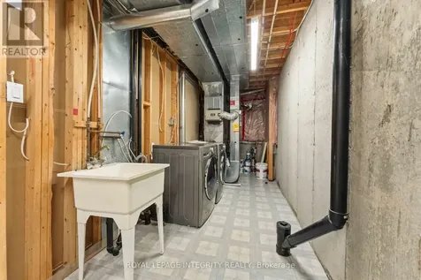13 Southpointe Avenue Ottawa ON K2J 4V4