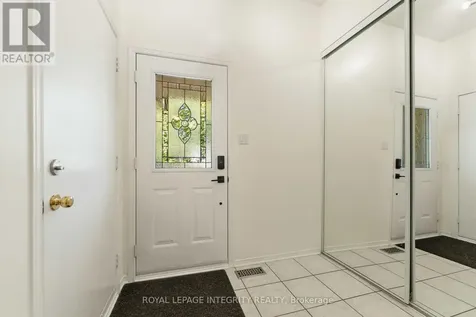 13 Southpointe Avenue Ottawa ON K2J 4V4