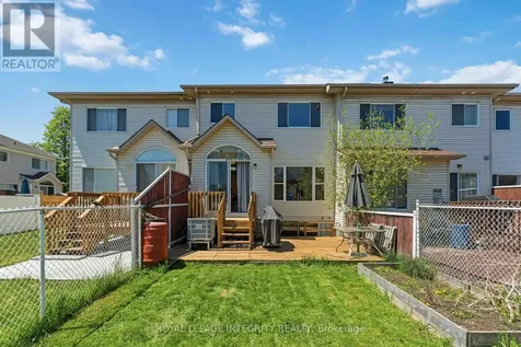 13 Southpointe Avenue Ottawa ON K2J 4V4