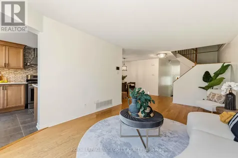 13 Southpointe Avenue Ottawa ON K2J 4V4