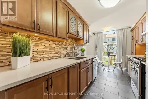 13 Southpointe Avenue Ottawa ON K2J 4V4