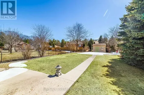 20 Cranberry Heights Wasaga Beach ON L9Z 1M9