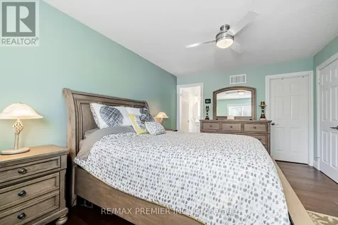 20 Cranberry Heights Wasaga Beach ON L9Z 1M9