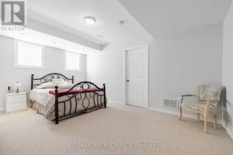 20 Cranberry Heights Wasaga Beach ON L9Z 1M9