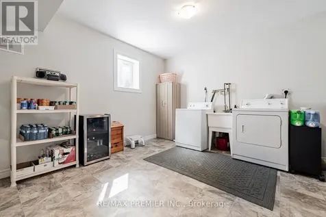 20 Cranberry Heights Wasaga Beach ON L9Z 1M9