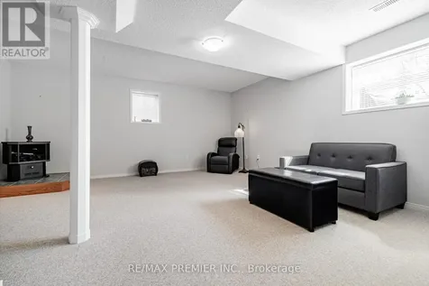 20 Cranberry Heights Wasaga Beach ON L9Z 1M9