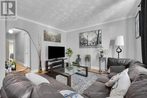 154 Columbus Avenue Ottawa ON K1K 1R1