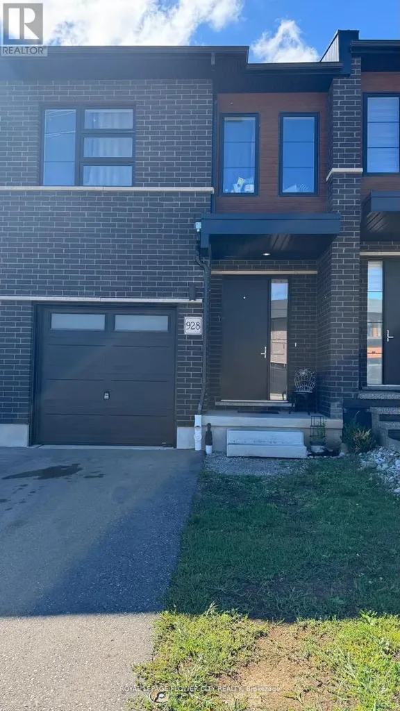 928 Robert Ferrie Drive Kitchener ON N2R 0P9