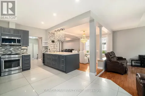 95 Evanshen Crescent Ottawa ON K2K 2X7