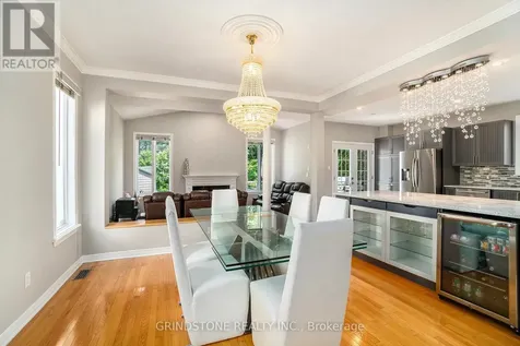 95 Evanshen Crescent Ottawa ON K2K 2X7