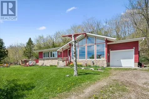 25 Shoreline Drive Northern Bruce Peninsula ON N0H 1Z0