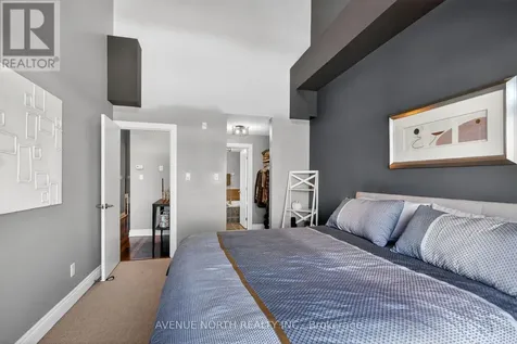 323 Winona Avenue Ottawa ON K1Z 5H3