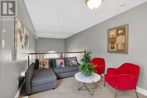 323 Winona Avenue Ottawa ON K1Z 5H3