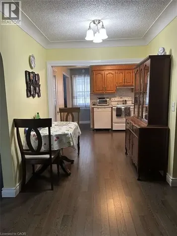 11 James Avenue Brantford ON N3S 6Y2