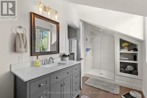 30 Gooch Park Drive Innisfil ON L9S 2S6
