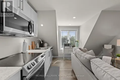 30 Gooch Park Drive Innisfil ON L9S 2S6