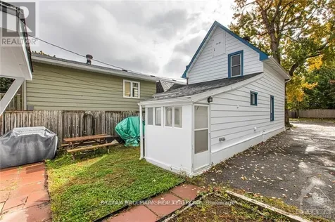 219 Deschamps Avenue Ottawa ON K1L 5Z2