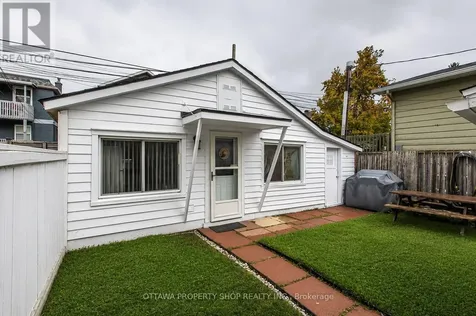 219 Deschamps Avenue Ottawa ON K1L 5Z2