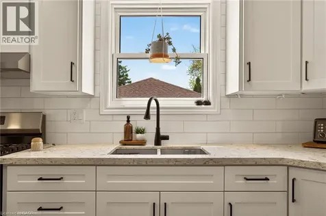 496 Rosseau Road Hamilton ON L8K 4T5