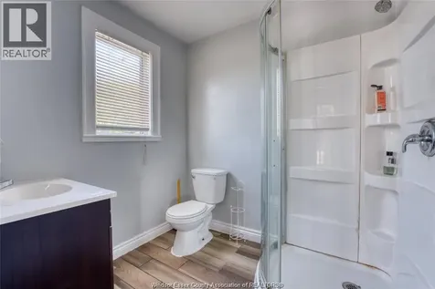 41 Giles Boulevard Windsor ON N9A 4B6