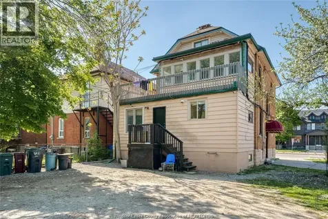 41 Giles Boulevard Windsor ON N9A 4B6