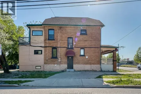 41 Giles Boulevard Windsor ON N9A 4B6