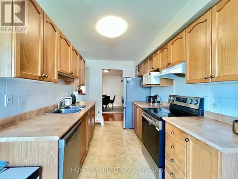 217 Deerfox Drive Ottawa ON K2J 4W8