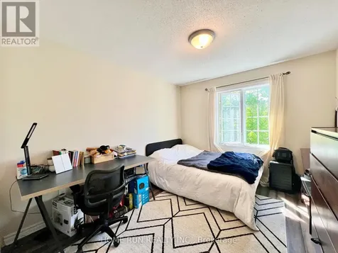 217 Deerfox Drive Ottawa ON K2J 4W8