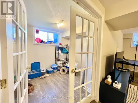 217 Deerfox Drive Ottawa ON K2J 4W8