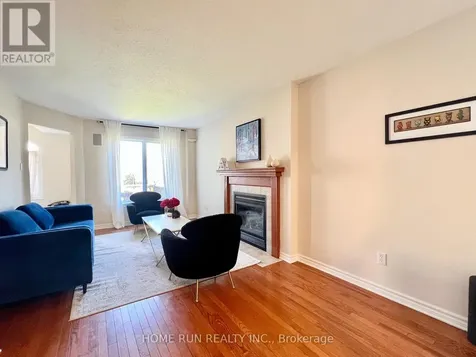 217 Deerfox Drive Ottawa ON K2J 4W8