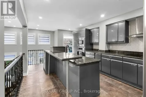 2365 Bankside Drive Mississauga (central Erin Mills) ON L5M 6E3