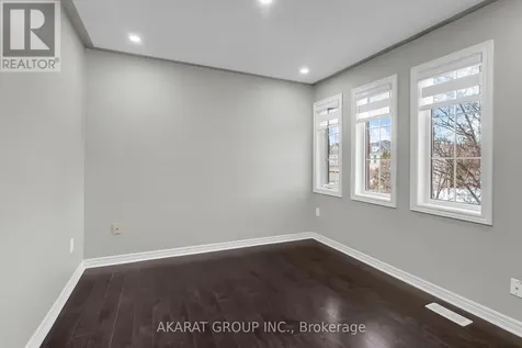 2365 Bankside Drive Mississauga (central Erin Mills) ON L5M 6E3