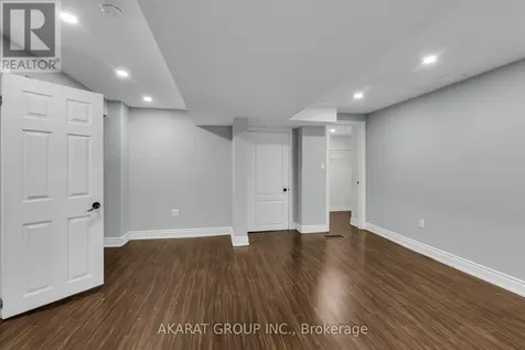 2365 Bankside Drive Mississauga (central Erin Mills) ON L5M 6E3