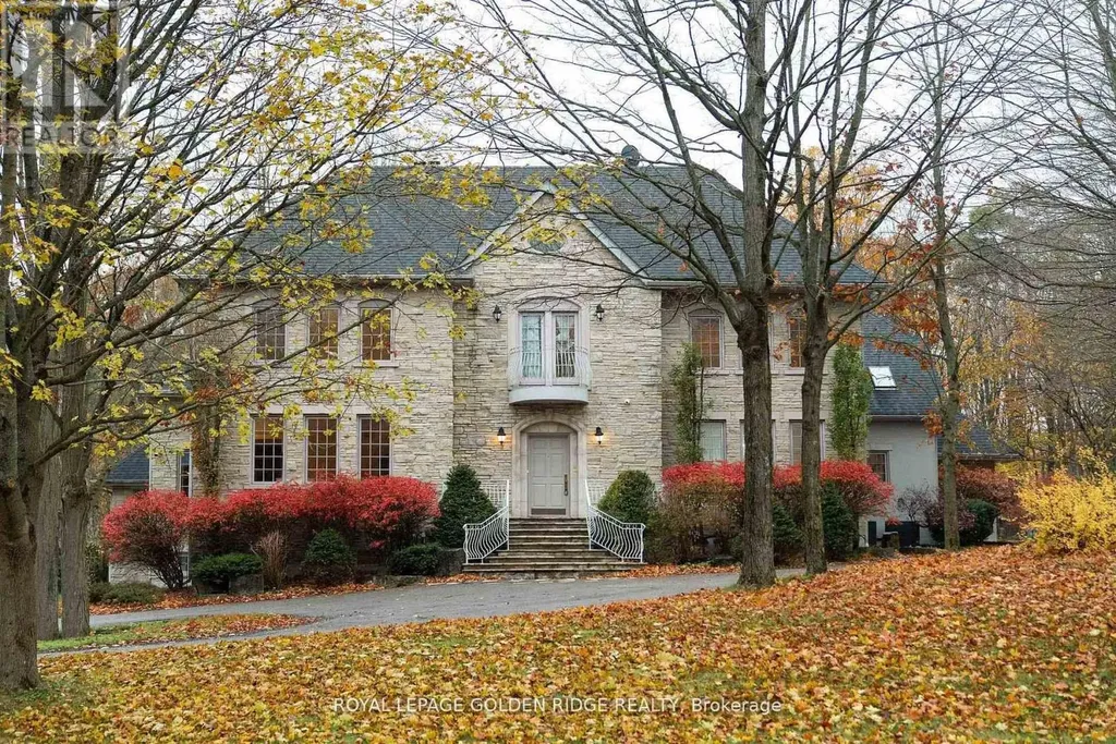 12 Forestview Trail Whitchurch-stouffville ON L4A 2L4