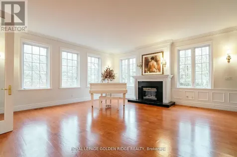 12 Forestview Trail Whitchurch-stouffville ON L4A 2L4