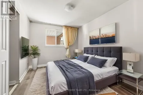 2178 Erinbrook Crescent Ottawa ON K1B 4J4