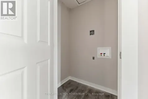 2178 Erinbrook Crescent Ottawa ON K1B 4J4
