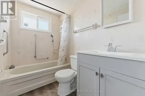 2178 Erinbrook Crescent Ottawa ON K1B 4J4