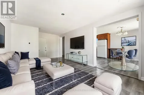 2178 Erinbrook Crescent Ottawa ON K1B 4J4